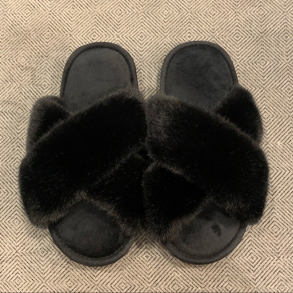 NWOT Black Open Toe Slippers 38/39 - Picture 1 of 3